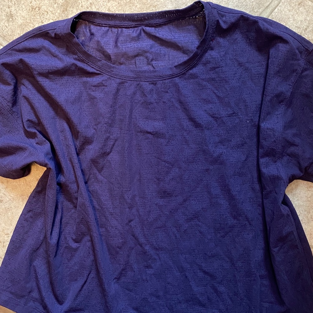 Lululemon size 6 mesh crop top